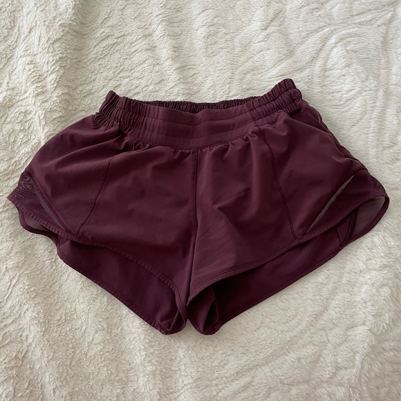 lululemon athletica Pants - lululemon hotty hot shorts 2.5” low rise